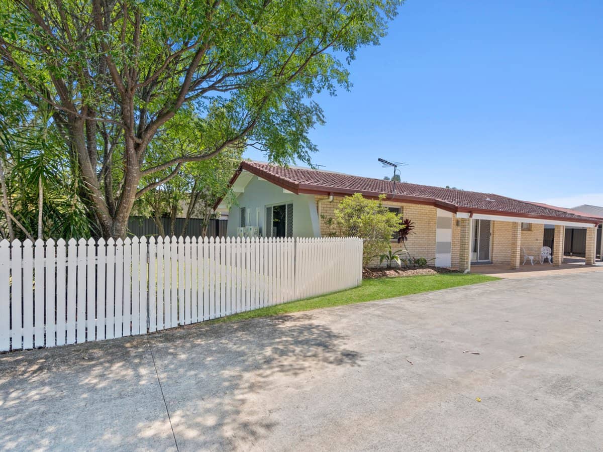 75 Barron Road, BIRKDALE - Thumbnail 1