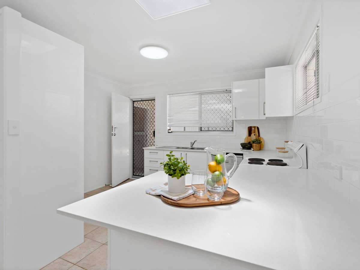 75 Barron Road, BIRKDALE - Thumbnail 3