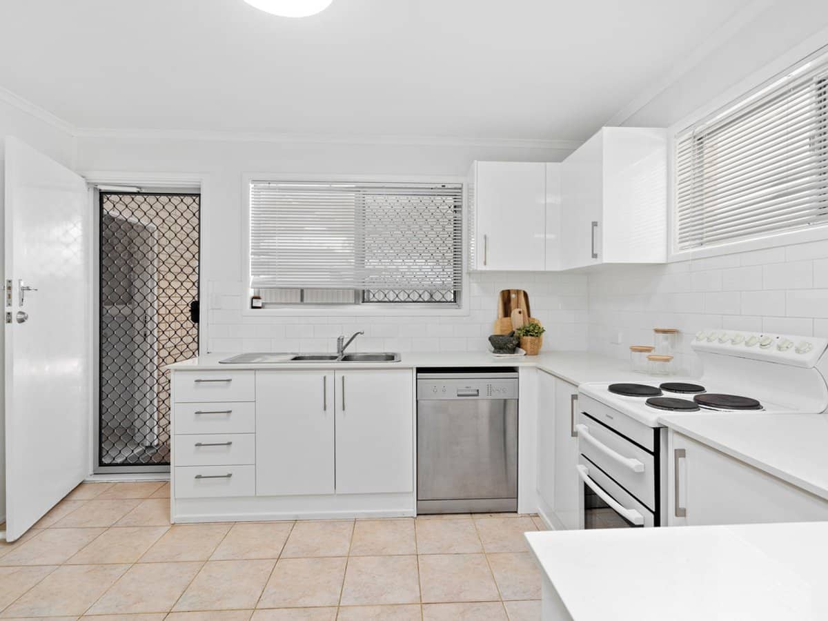 75 Barron Road, BIRKDALE - Thumbnail 19