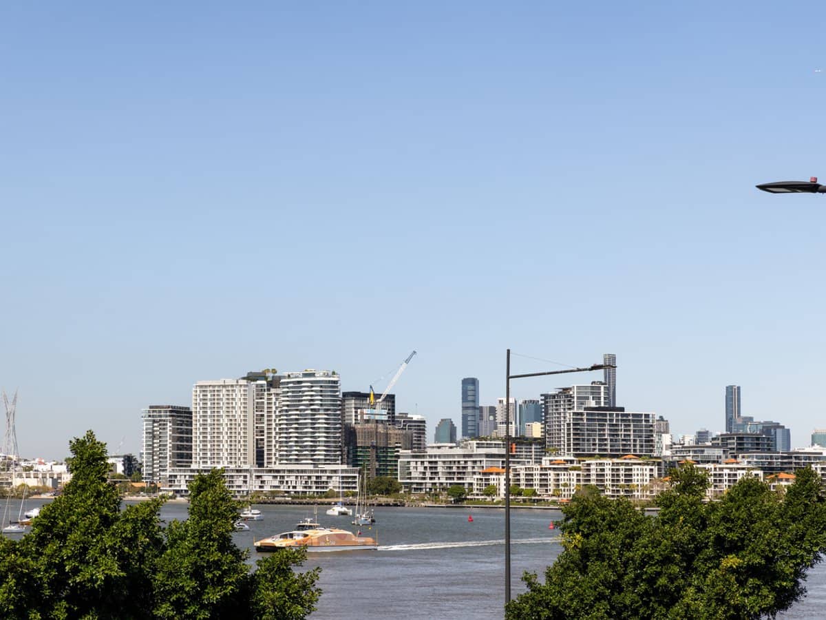 11 Hillside Crescent, Hamilton - Thumbnail 2