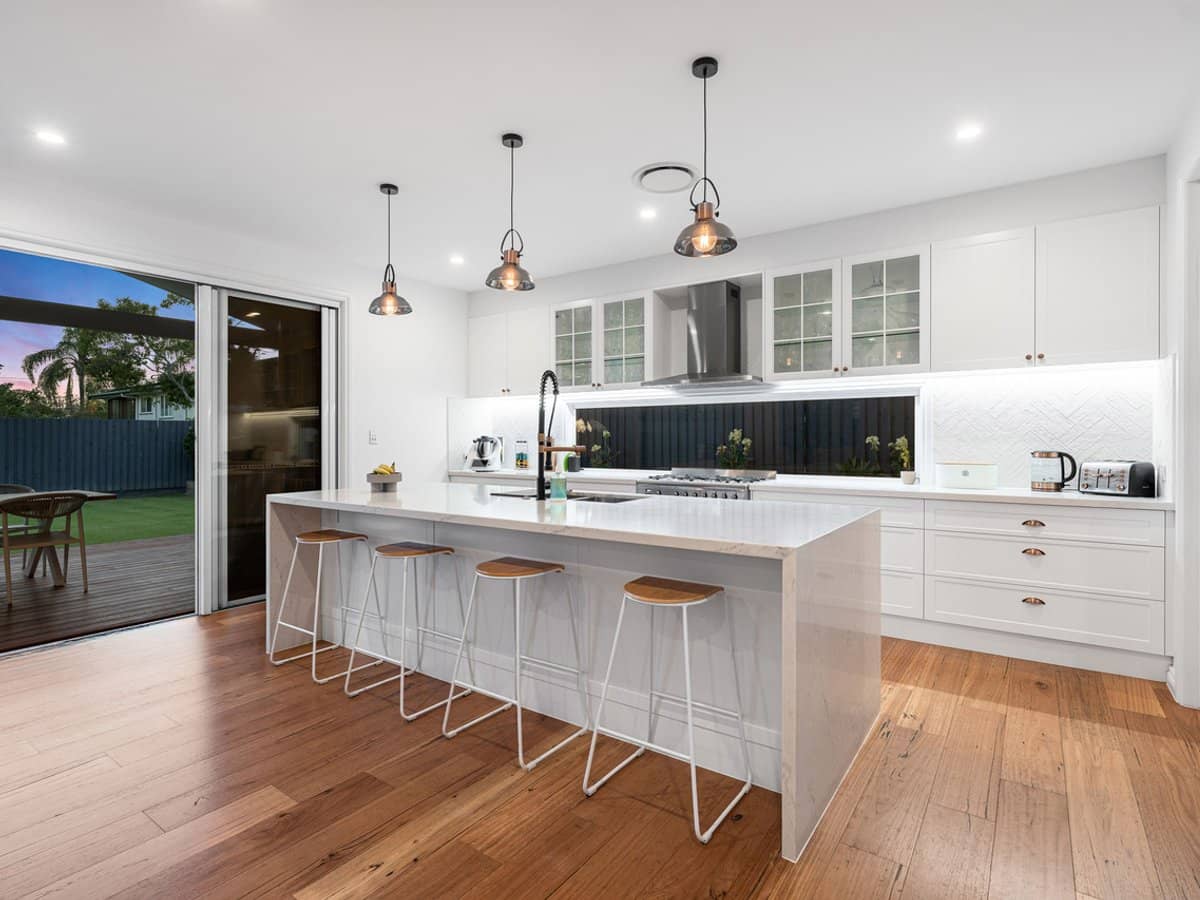 33 Kordick Street, CARINA - Thumbnail 2