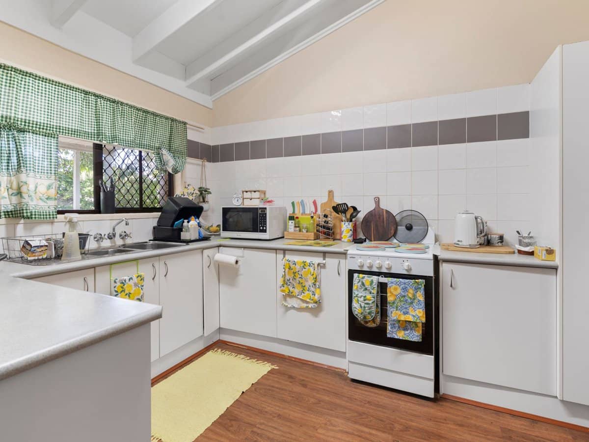 23 Schweitzer Street, MOUNT WARREN PARK - Thumbnail 6