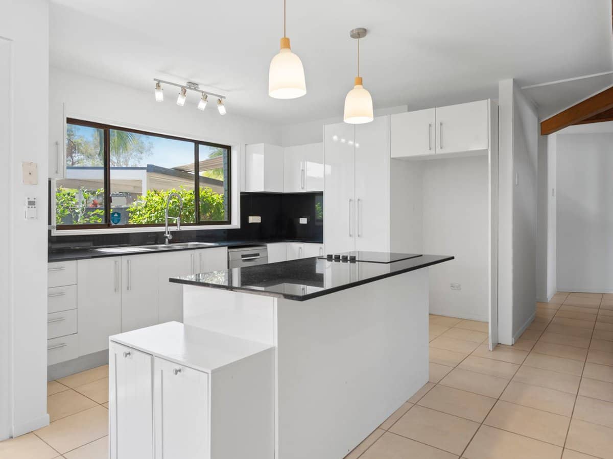 7 Kevin Court, LOGANLEA - Thumbnail 5