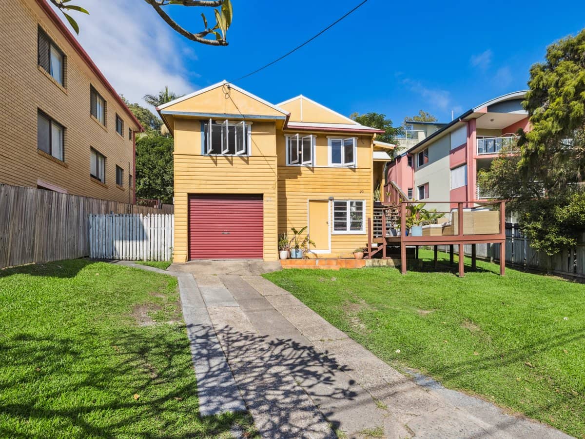 20 West Burleigh Road, Burleigh Heads - Thumbnail 2