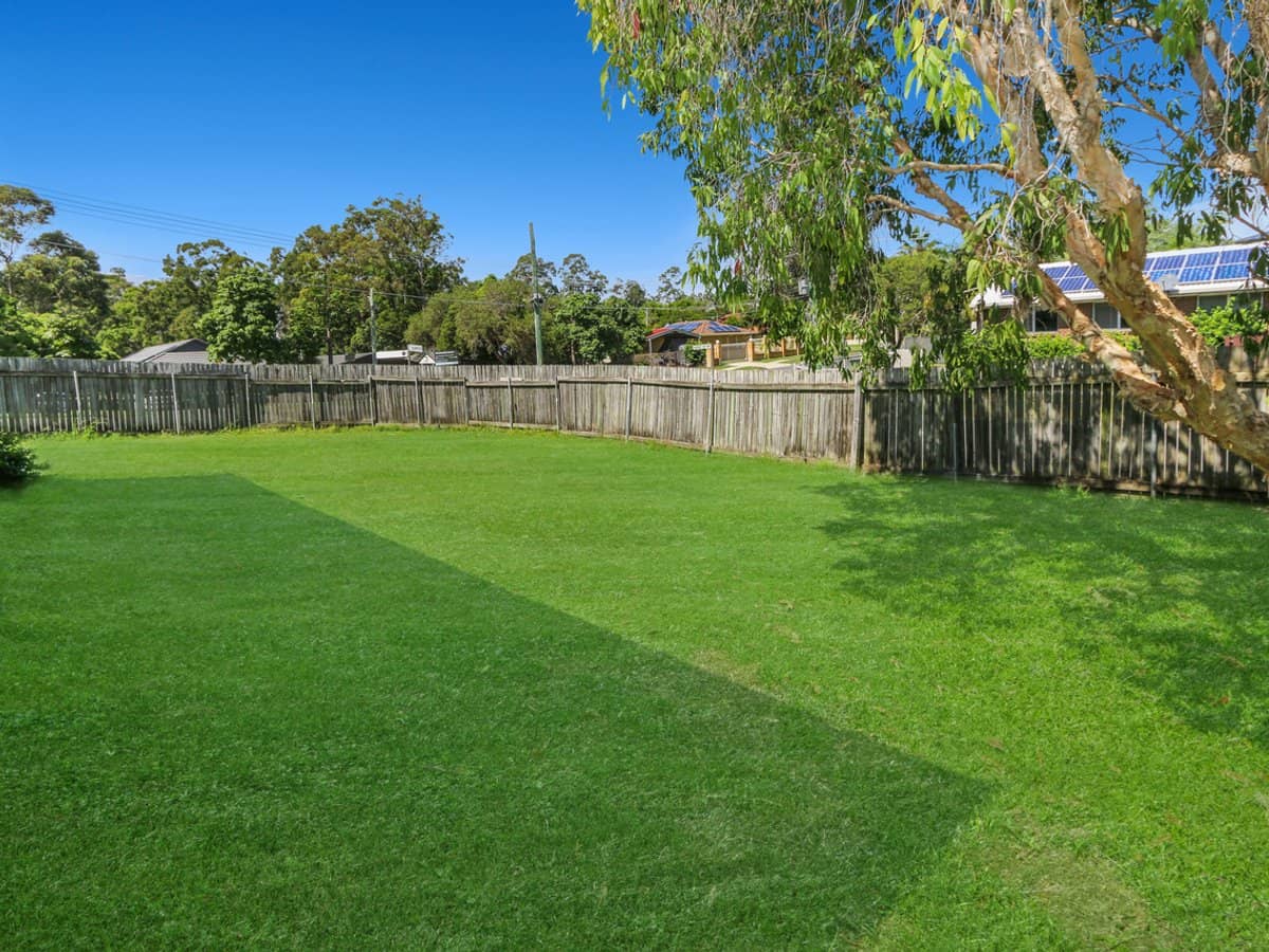 6 Bloodwood Crescent, MOLENDINAR - Thumbnail 10