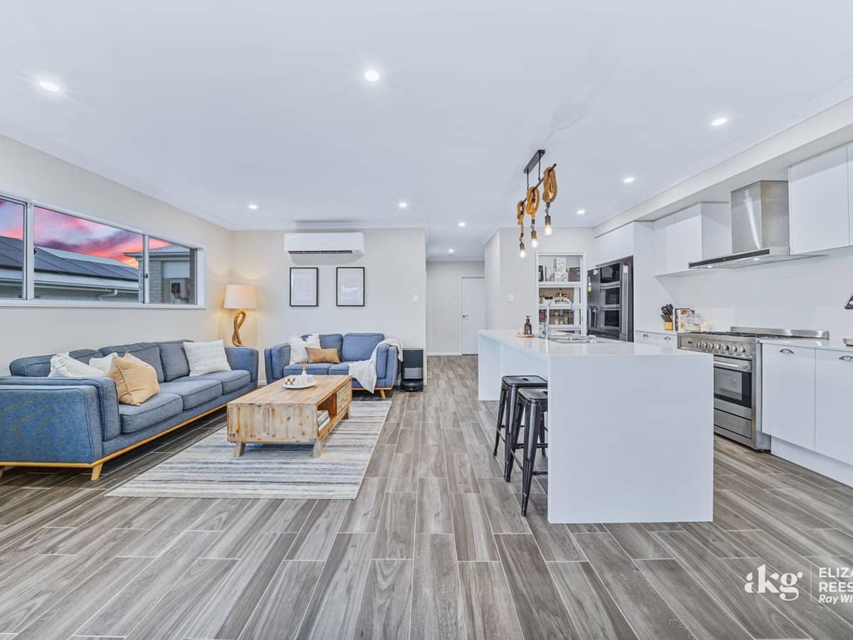 25 Teal Circuit, Greenbank - Thumbnail 6