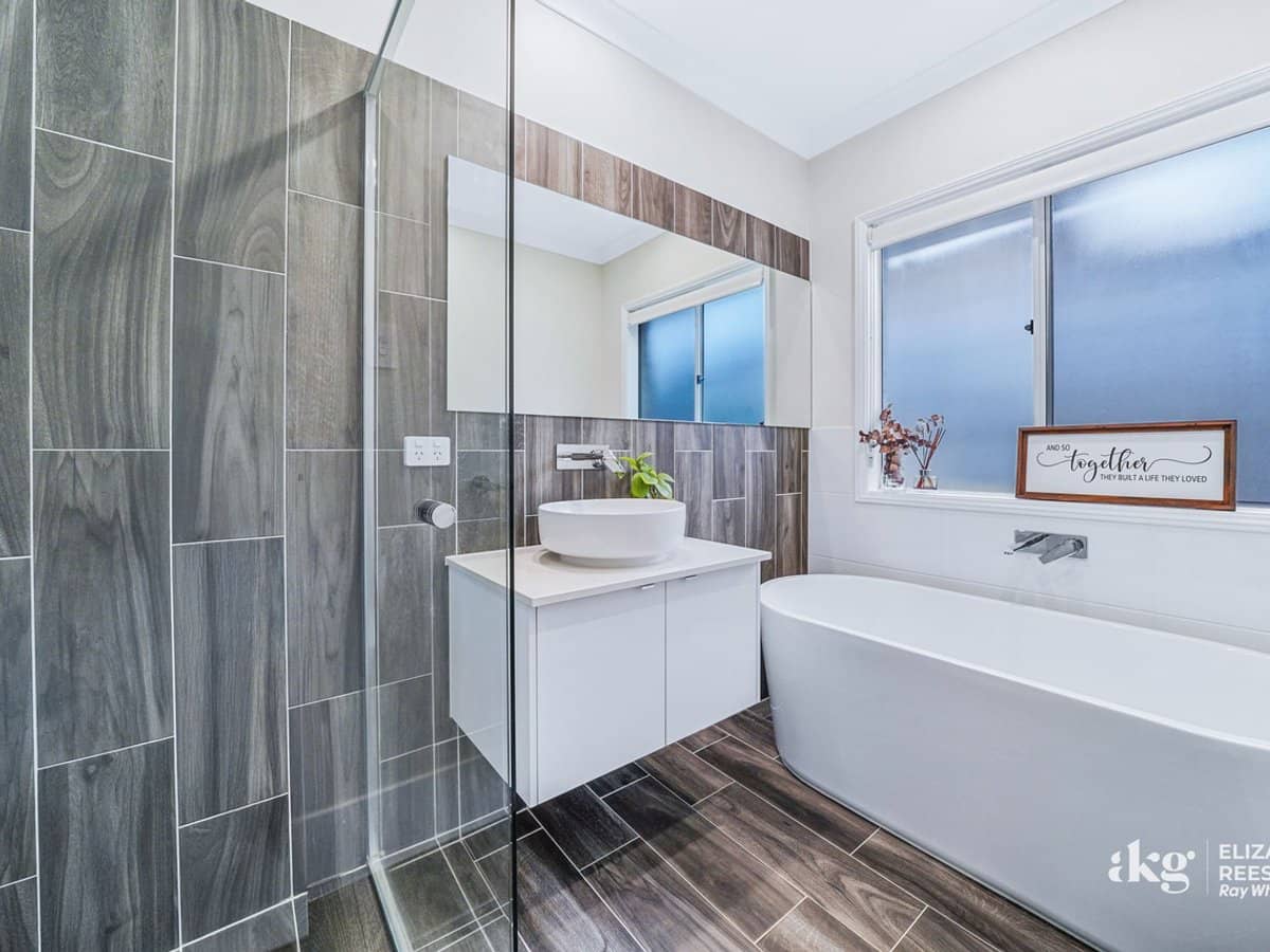 25 Teal Circuit, Greenbank - Thumbnail 13