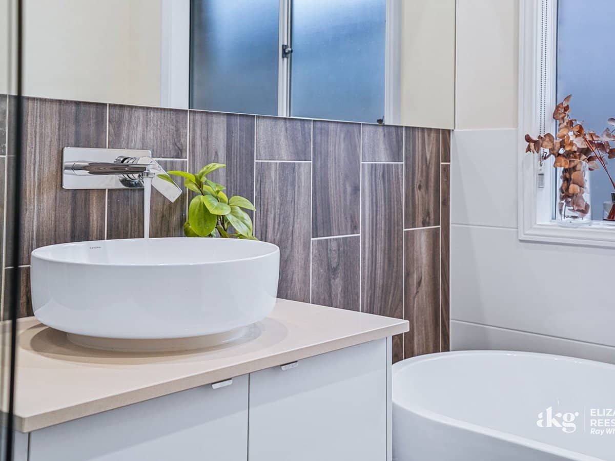 25 Teal Circuit, Greenbank - Thumbnail 17