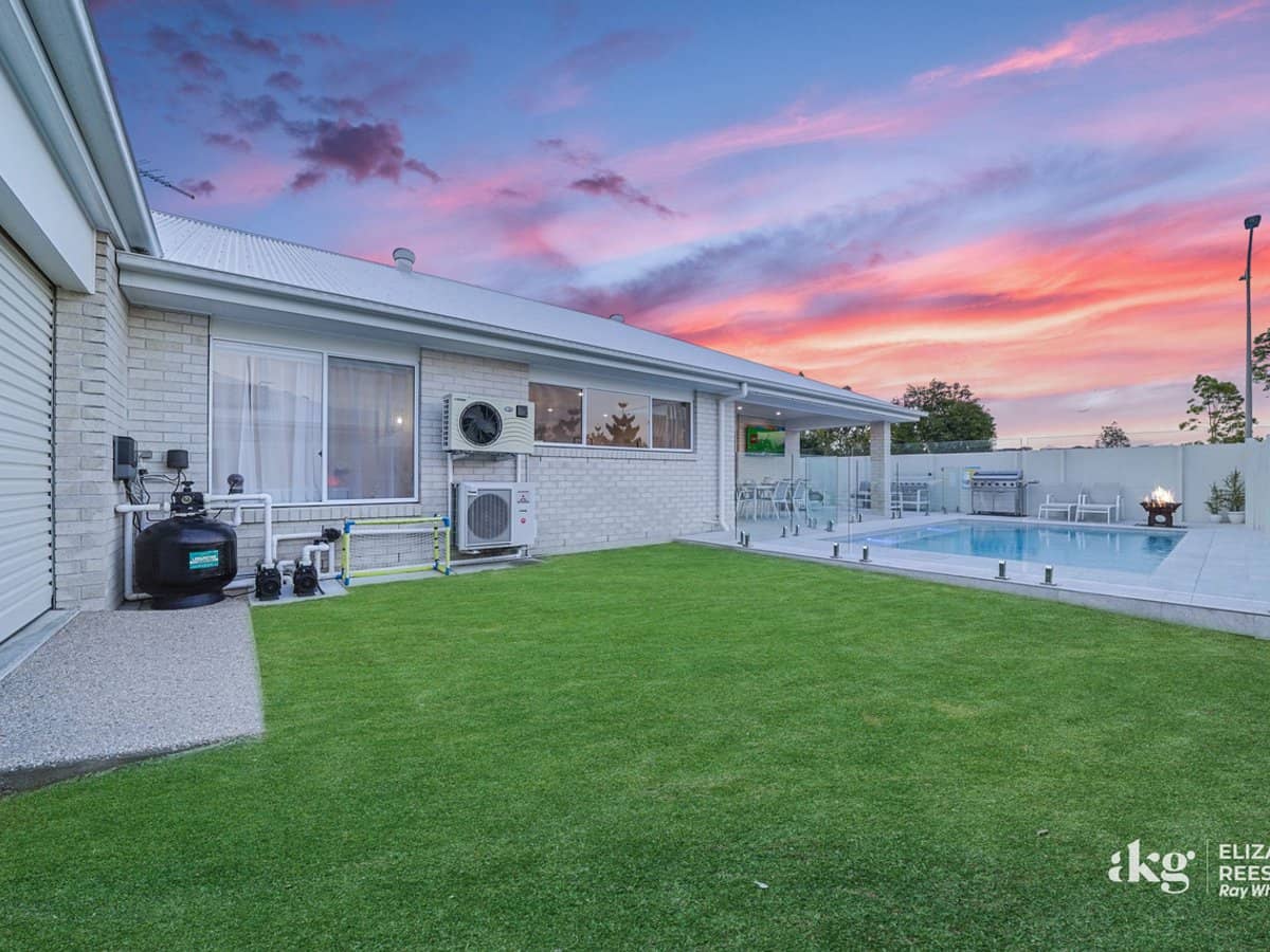 25 Teal Circuit, Greenbank - Thumbnail 22