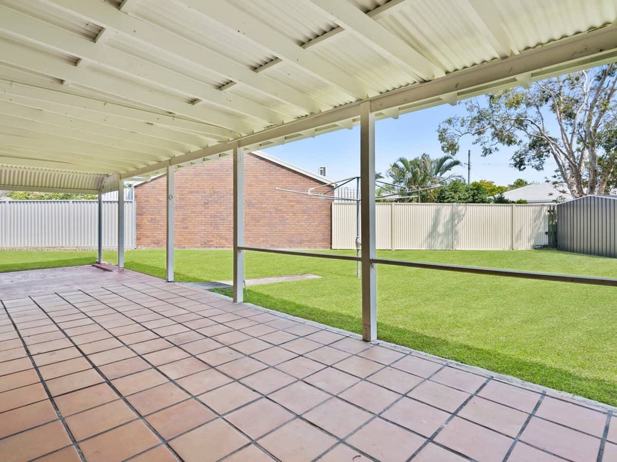 22 Banks Crescent, WYNNUM WEST - Thumbnail 9