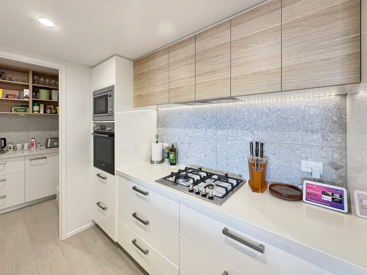 2 Bright Place, BIRTINYA - Thumbnail 3