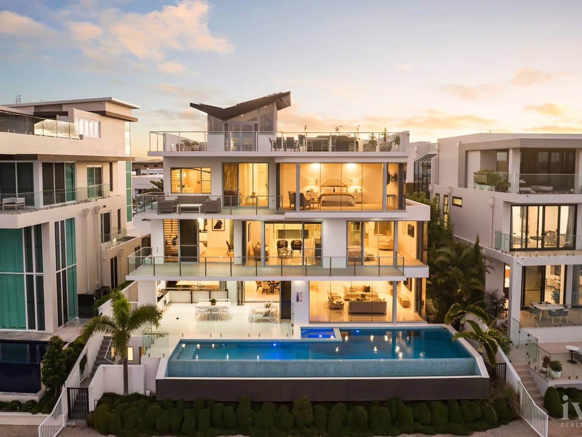 46 Knightsbridge Parade, Sovereign Islands - Thumbnail 1