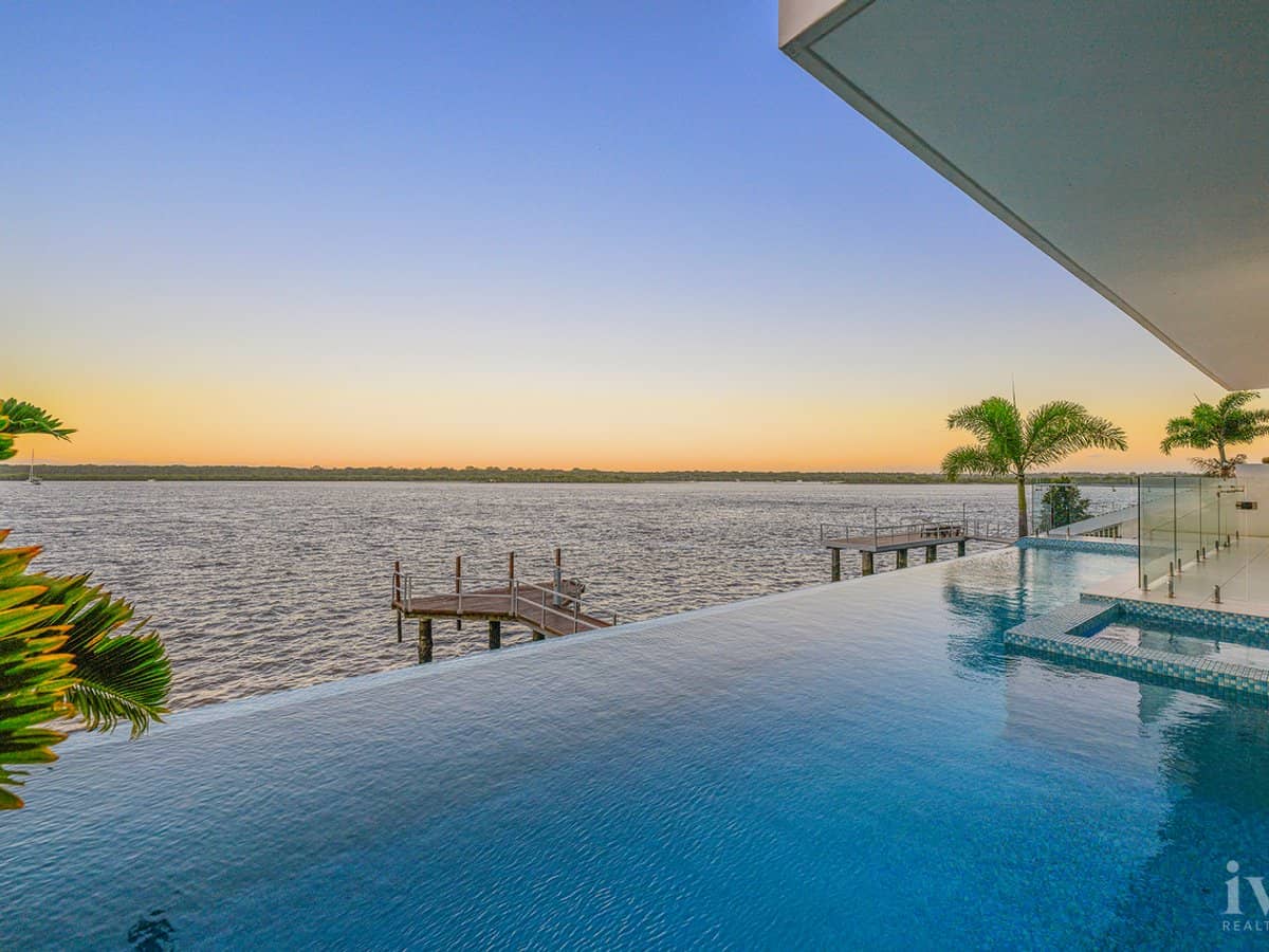 46 Knightsbridge Parade, Sovereign Islands - Thumbnail 2