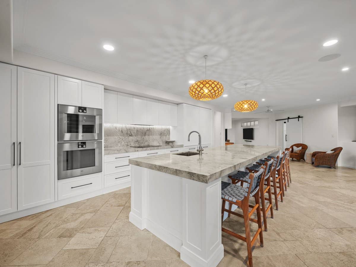 1153 Rosebank Way West, Hope Island - Thumbnail 10