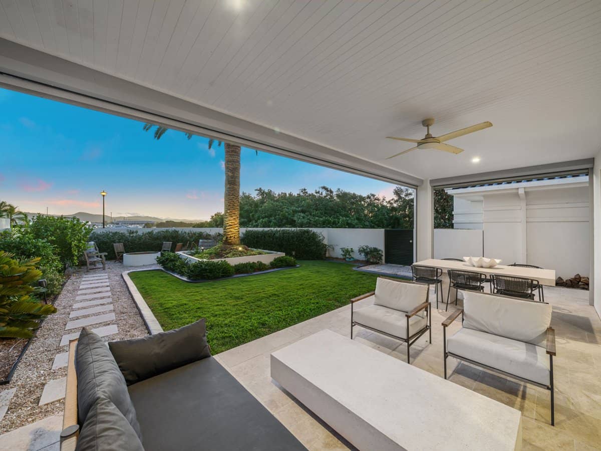 1153 Rosebank Way West, Hope Island - Thumbnail 19