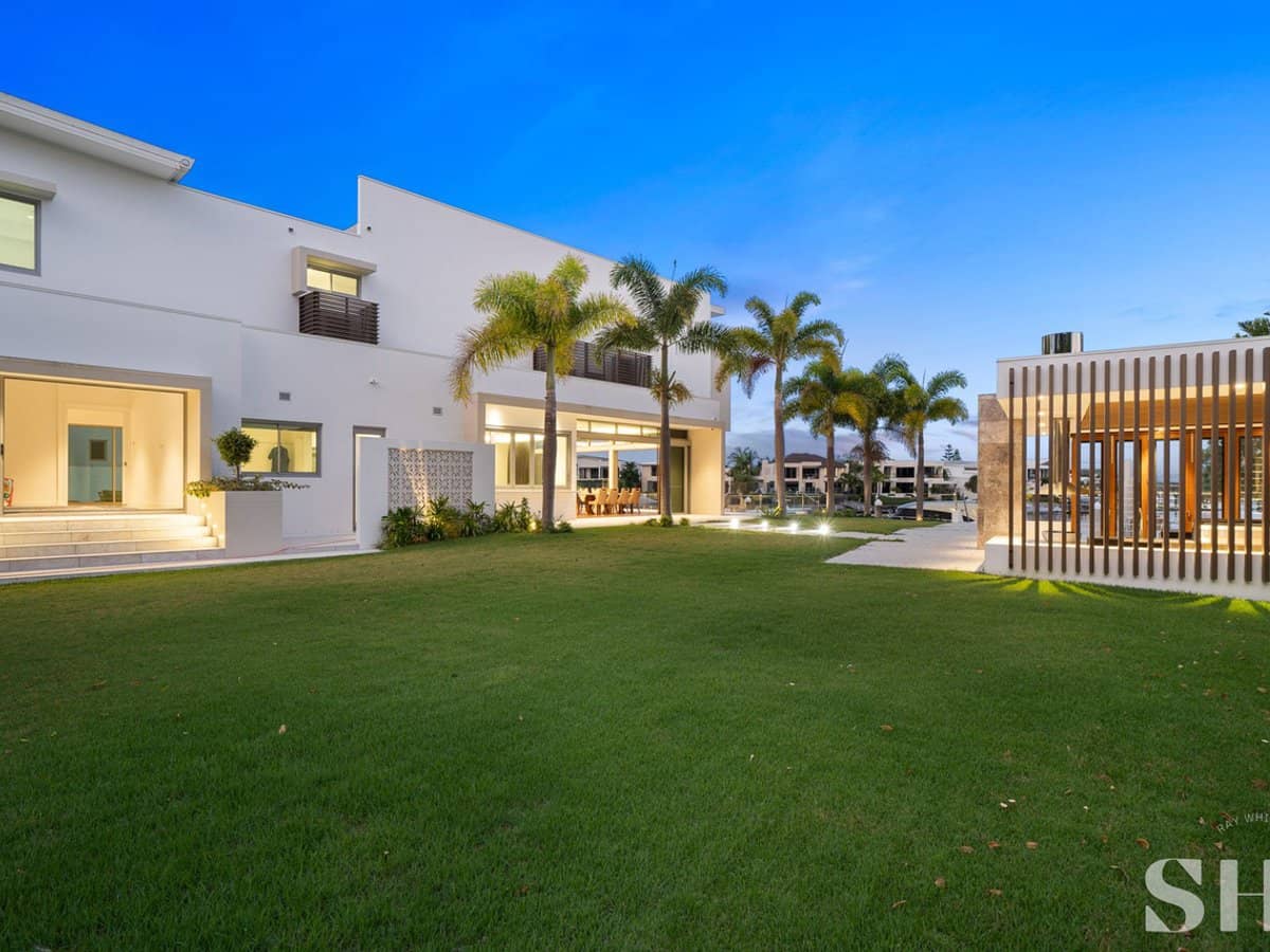 1019 Edgecliff Drive, Sanctuary Cove - Thumbnail 4