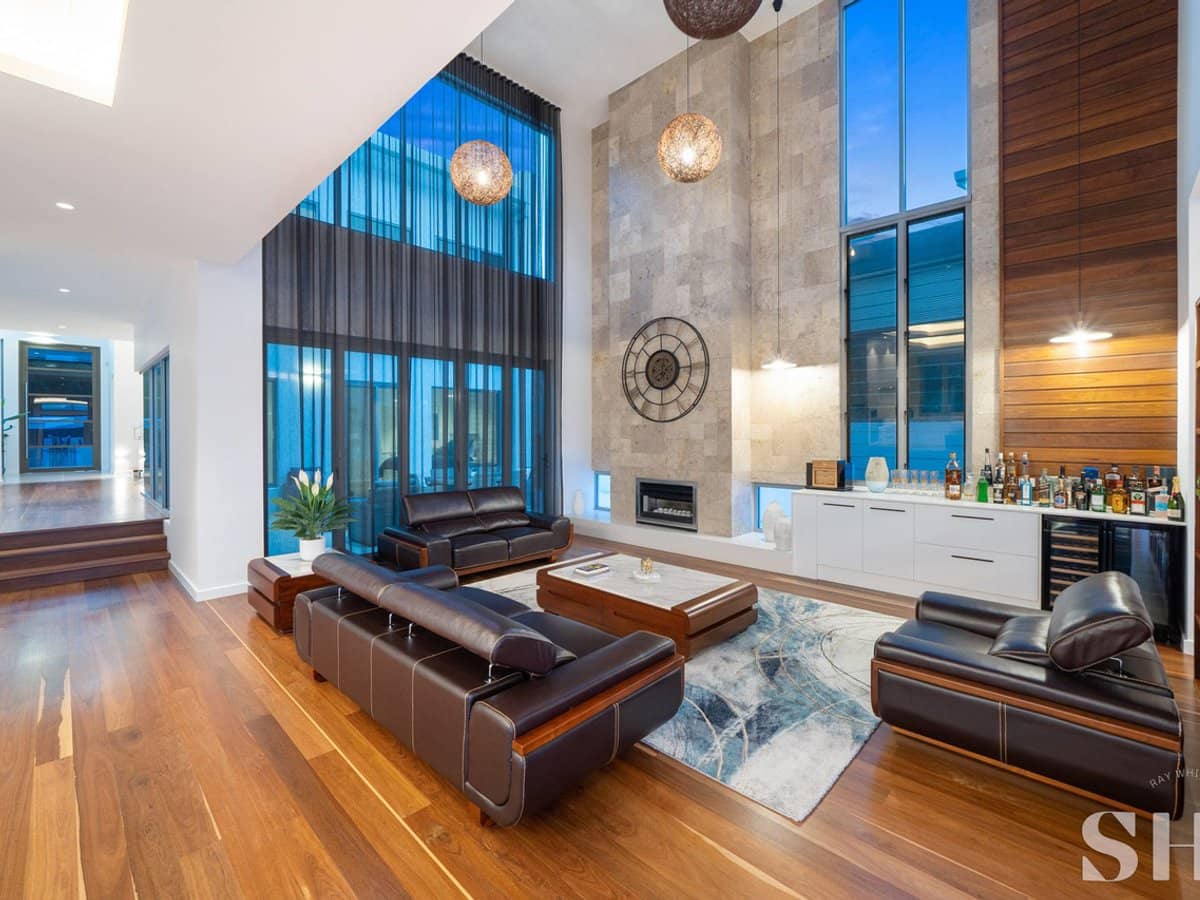 1019 Edgecliff Drive, Sanctuary Cove - Thumbnail 5