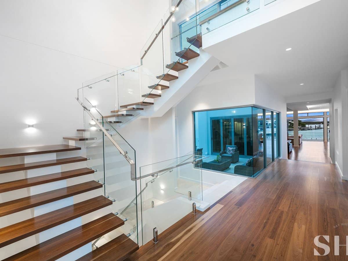 1019 Edgecliff Drive, Sanctuary Cove - Thumbnail 11