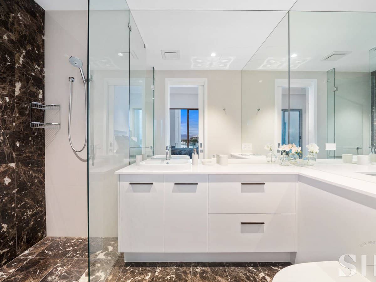 1019 Edgecliff Drive, Sanctuary Cove - Thumbnail 17