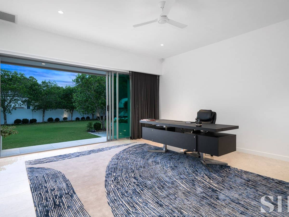 1019 Edgecliff Drive, Sanctuary Cove - Thumbnail 20