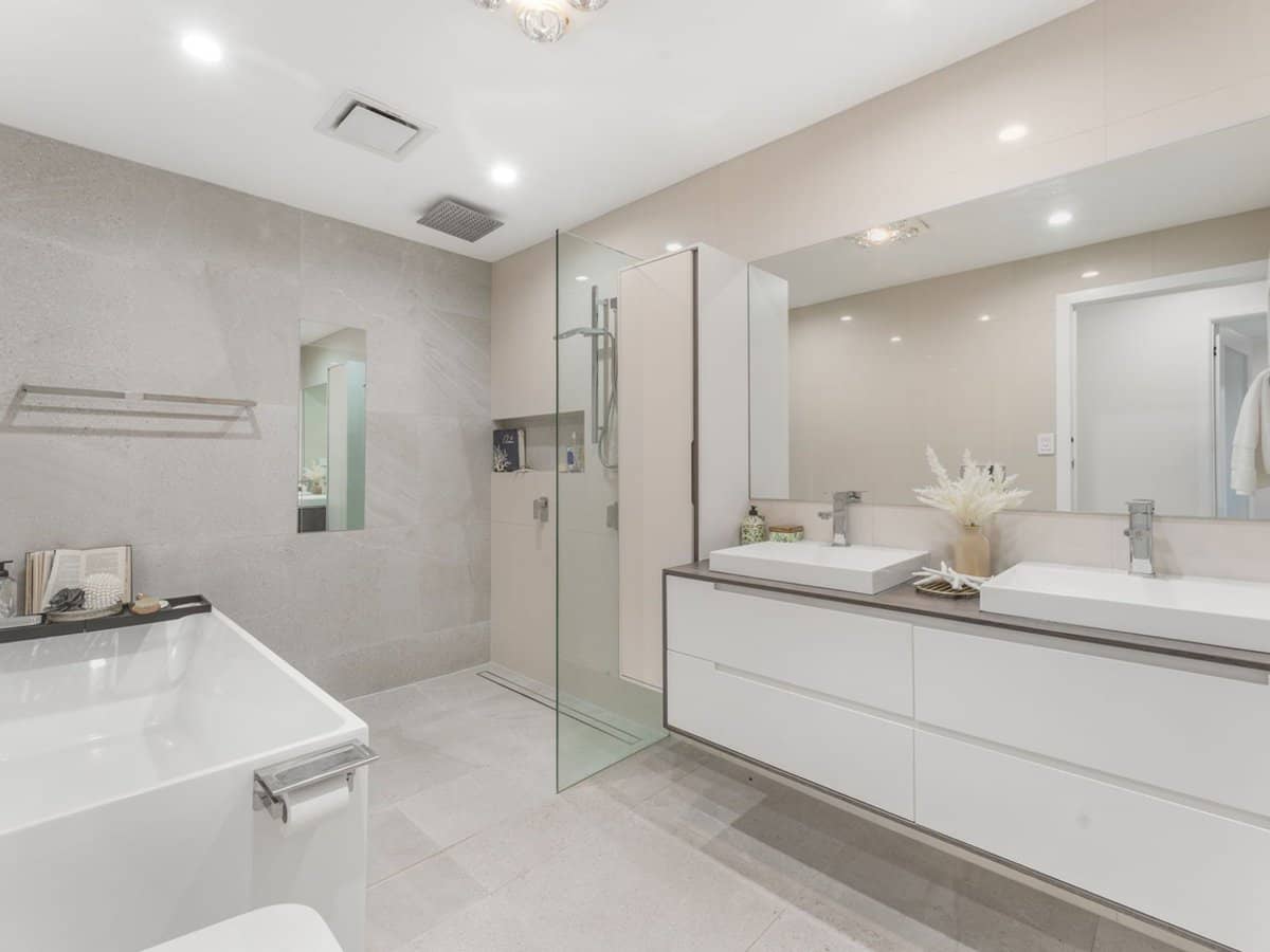 62 Radiata Street, Hillcrest - Thumbnail 10