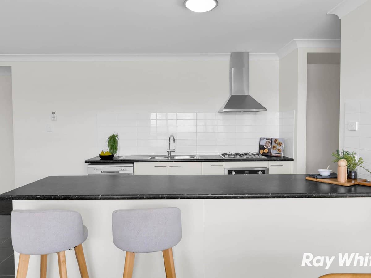 8 Greenpark Drive, Crestmead - Thumbnail 4