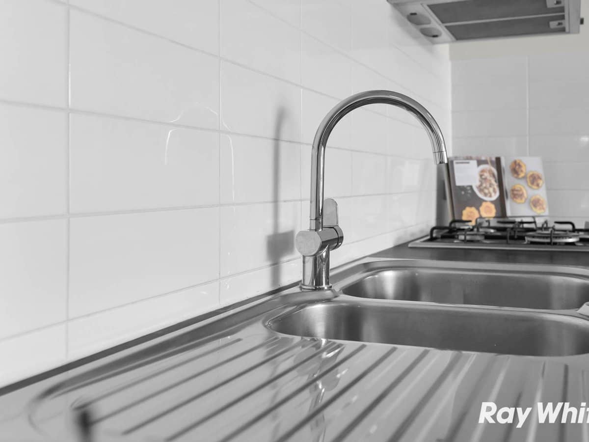 8 Greenpark Drive, Crestmead - Thumbnail 5