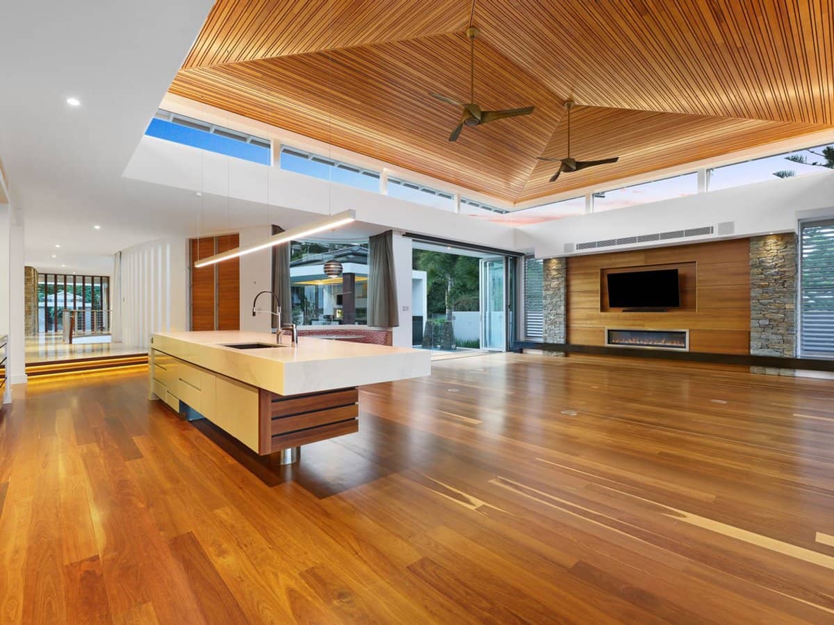 1023 Edgecliff Drive, Sanctuary Cove - Thumbnail 4