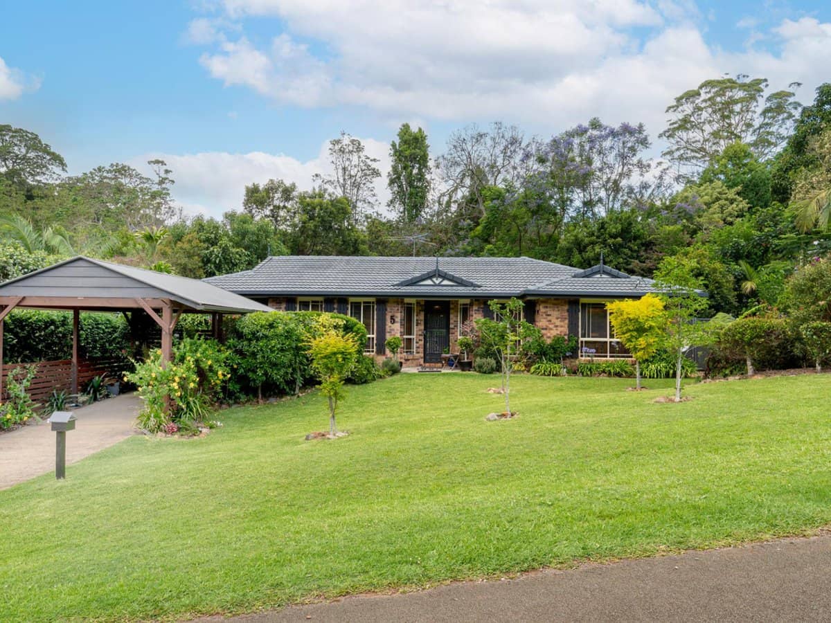 5 Mayon Court, TAMBORINE MOUNTAIN - Thumbnail 2