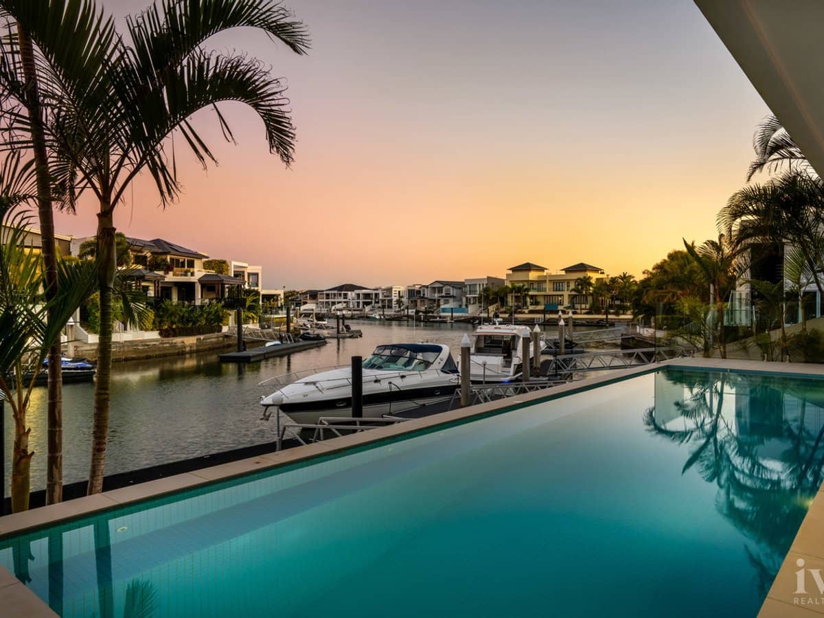 99 The Sovereign Mile, Sovereign Islands - Thumbnail 2