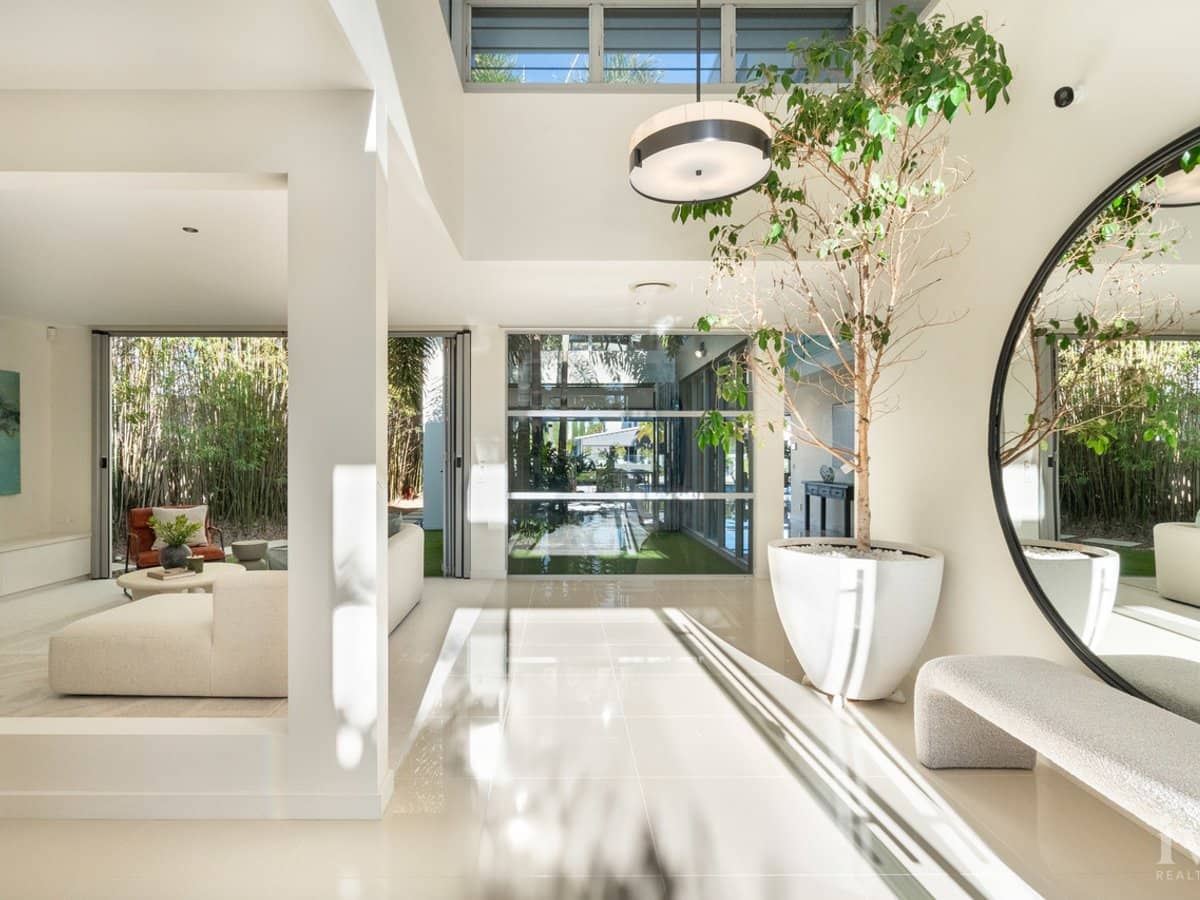 99 The Sovereign Mile, Sovereign Islands - Thumbnail 3