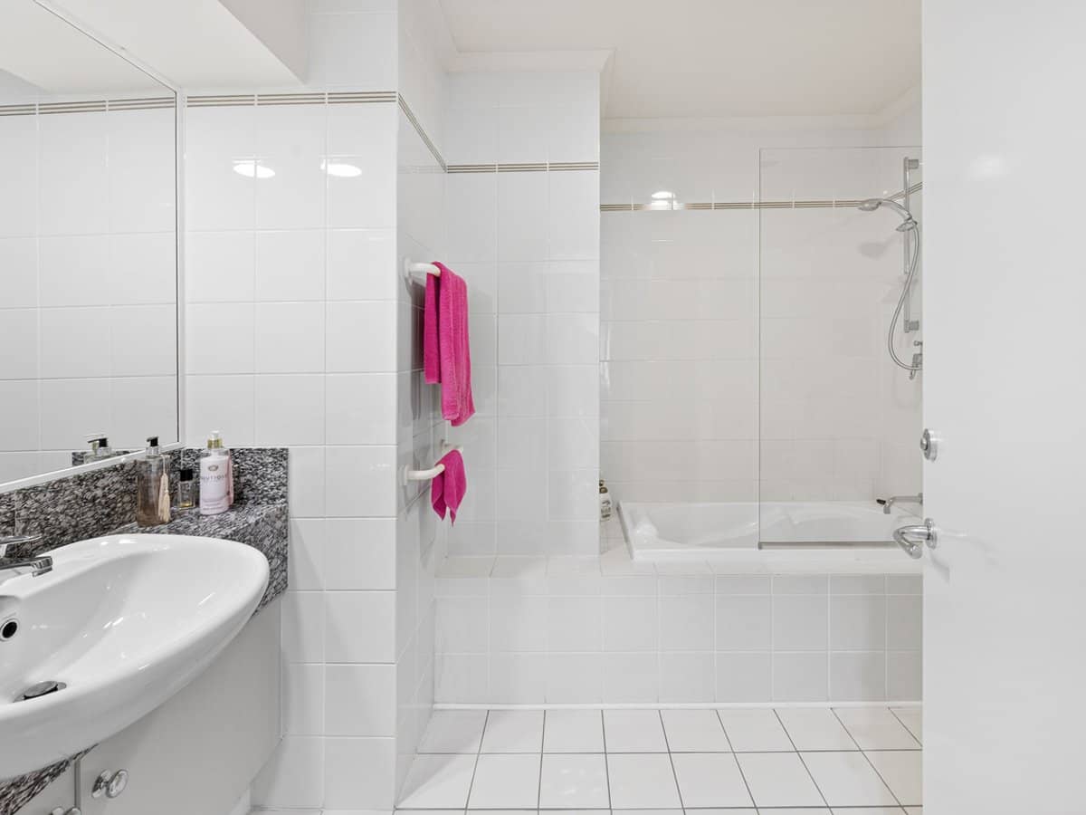 4939 The Parkway, Sanctuary Cove - Thumbnail 15