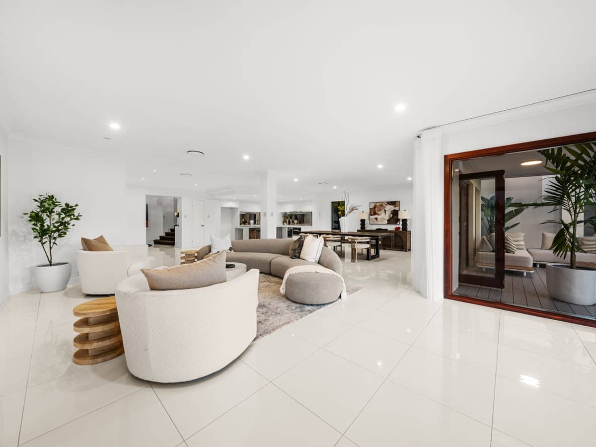 1675 Riverdale Drive, Hope Island - Thumbnail 8