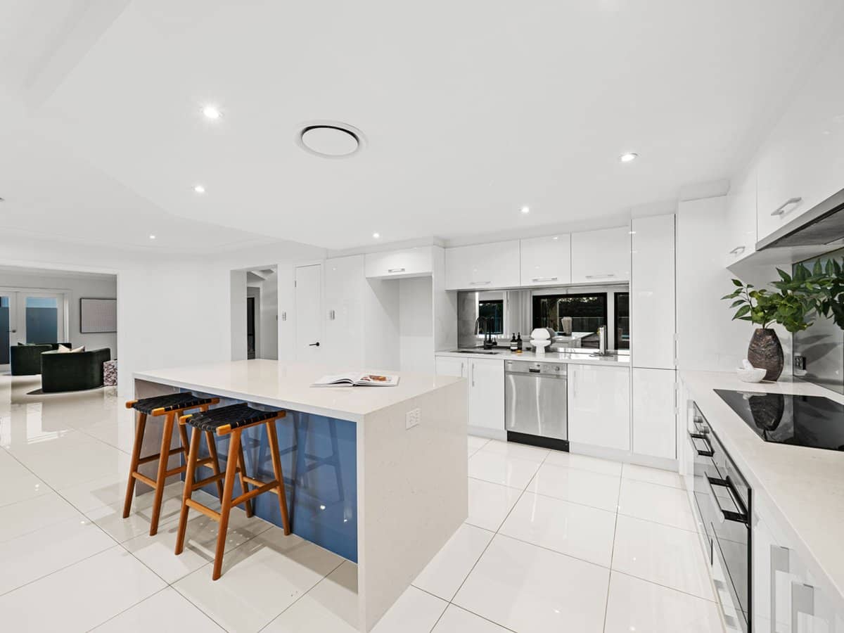 1675 Riverdale Drive, Hope Island - Thumbnail 10