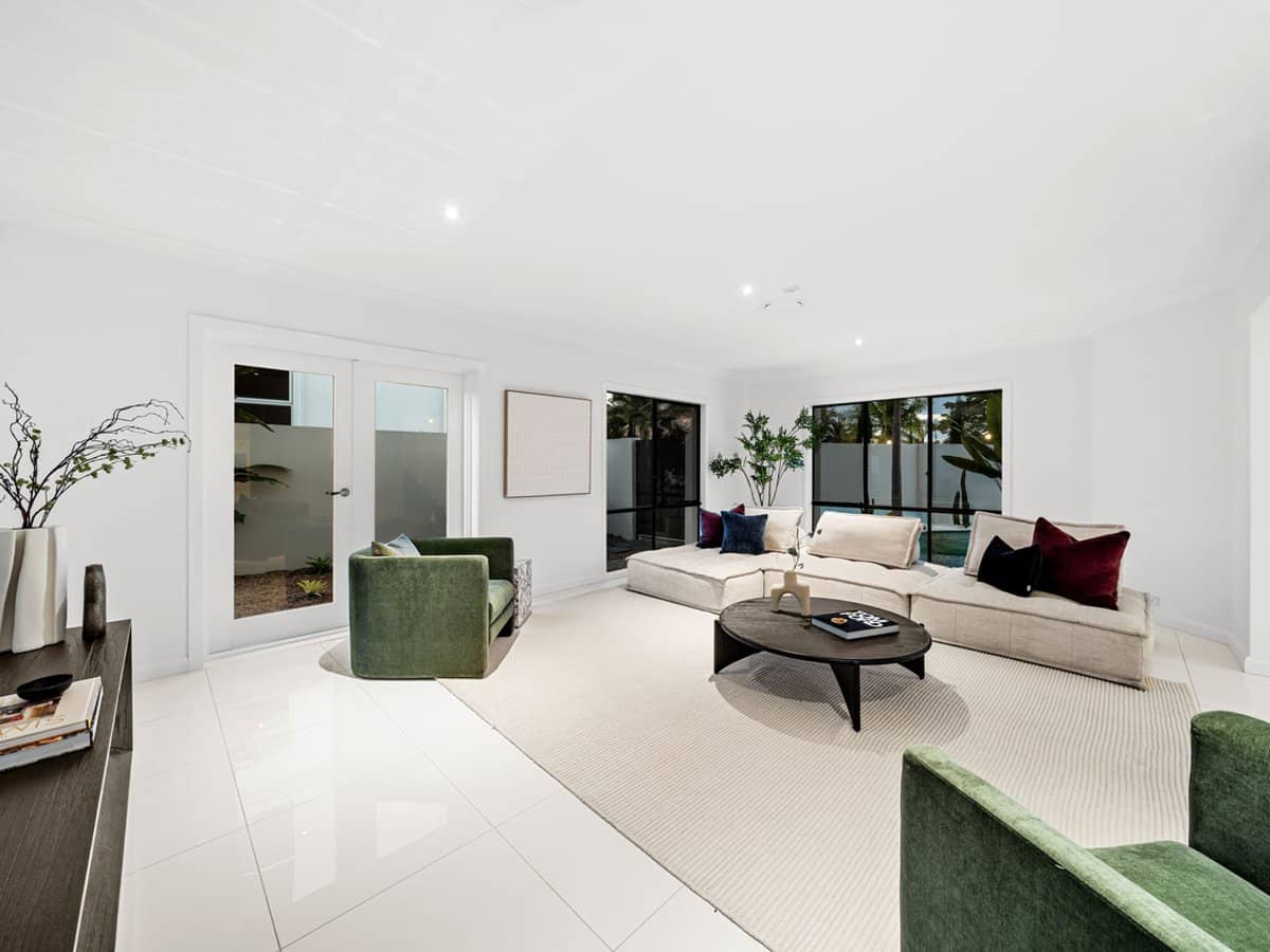 1675 Riverdale Drive, Hope Island - Thumbnail 13