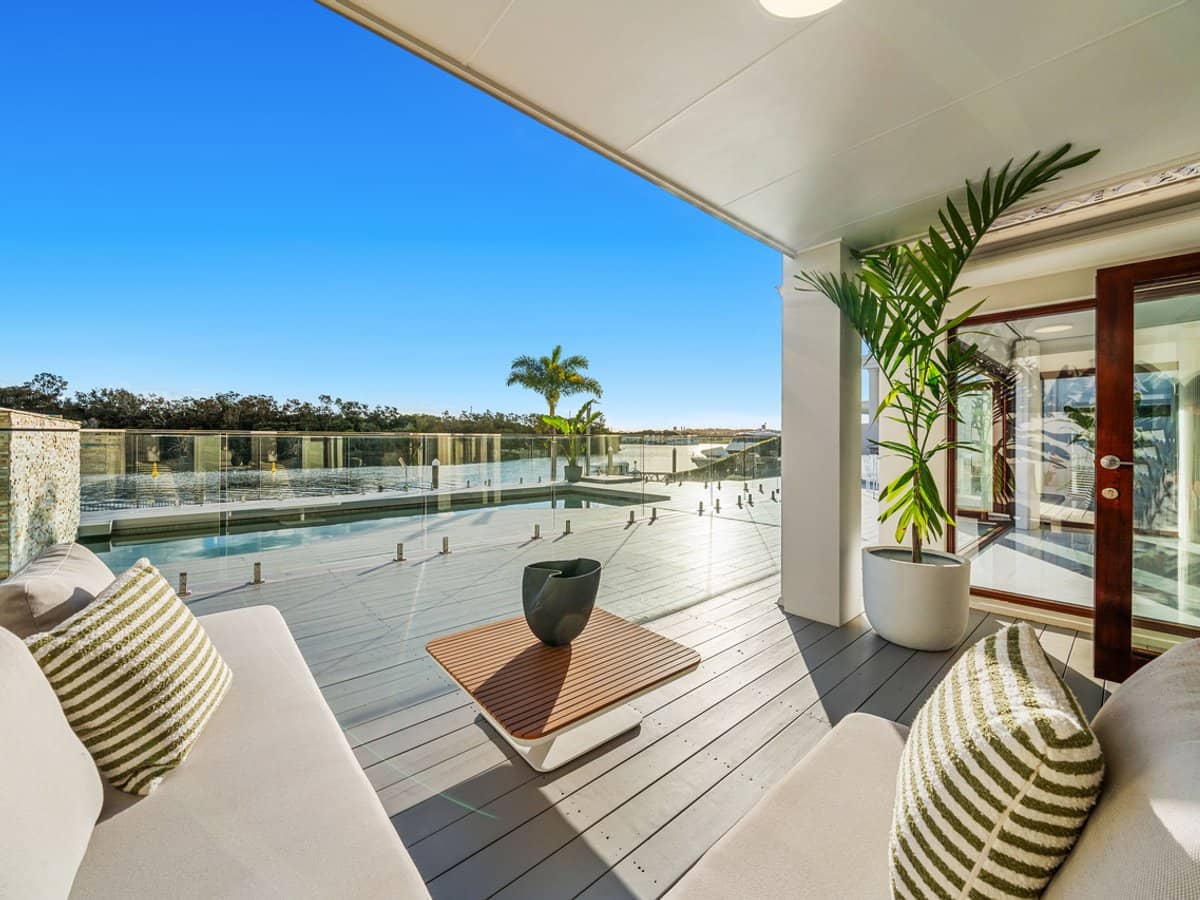 1675 Riverdale Drive, Hope Island - Thumbnail 19