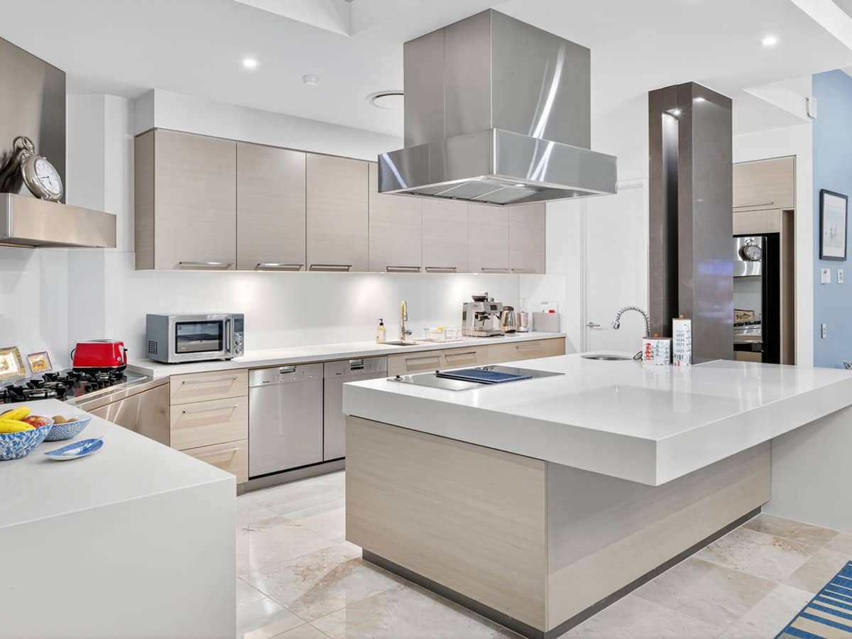 7020 Riverview Crescent, Sanctuary Cove - Thumbnail 8