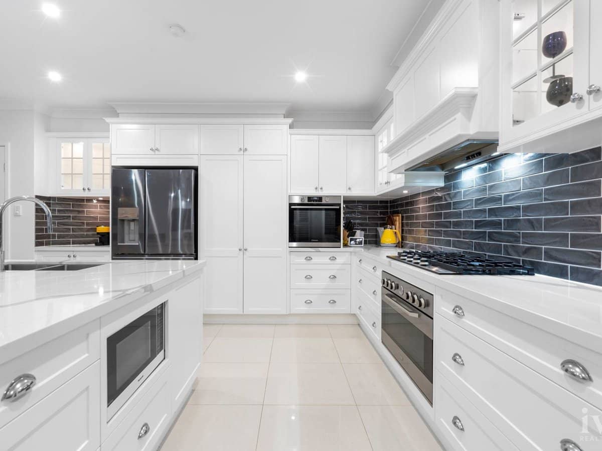 2015 The Circle, Sanctuary Cove - Thumbnail 2