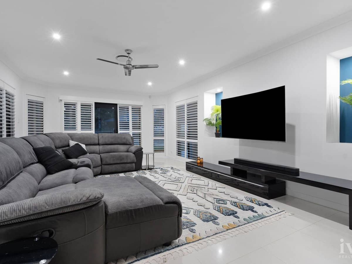 2015 The Circle, Sanctuary Cove - Thumbnail 3