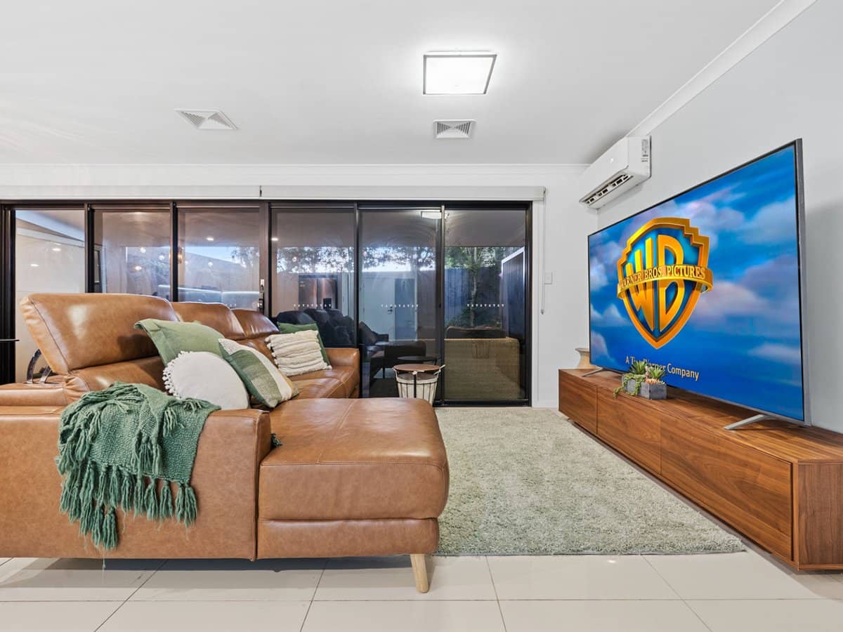 105-109 Barbaralla Drive, Springwood - Thumbnail 4