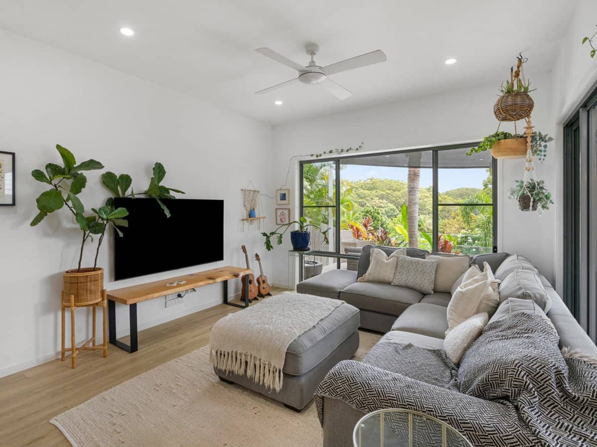 40 Bob Barnard Drive, TUGUN - Thumbnail 5