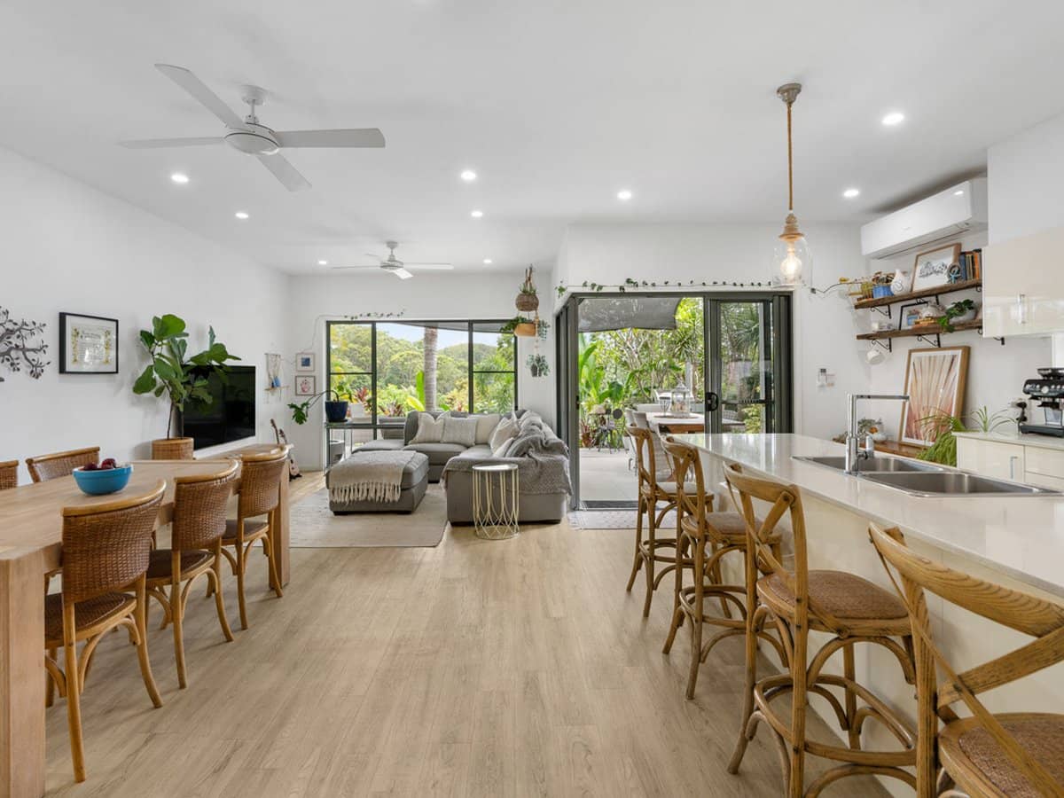 40 Bob Barnard Drive, TUGUN - Thumbnail 6