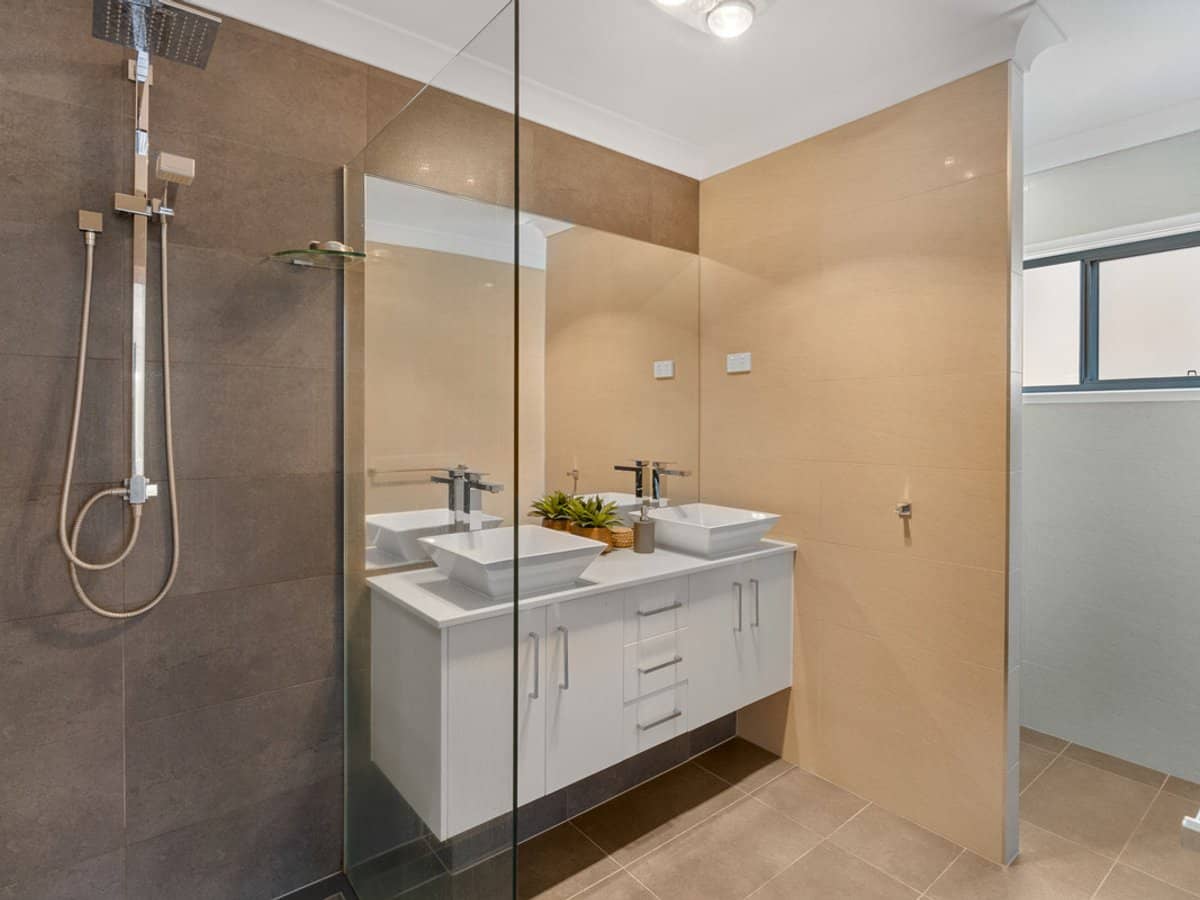 40 Bob Barnard Drive, TUGUN - Thumbnail 25