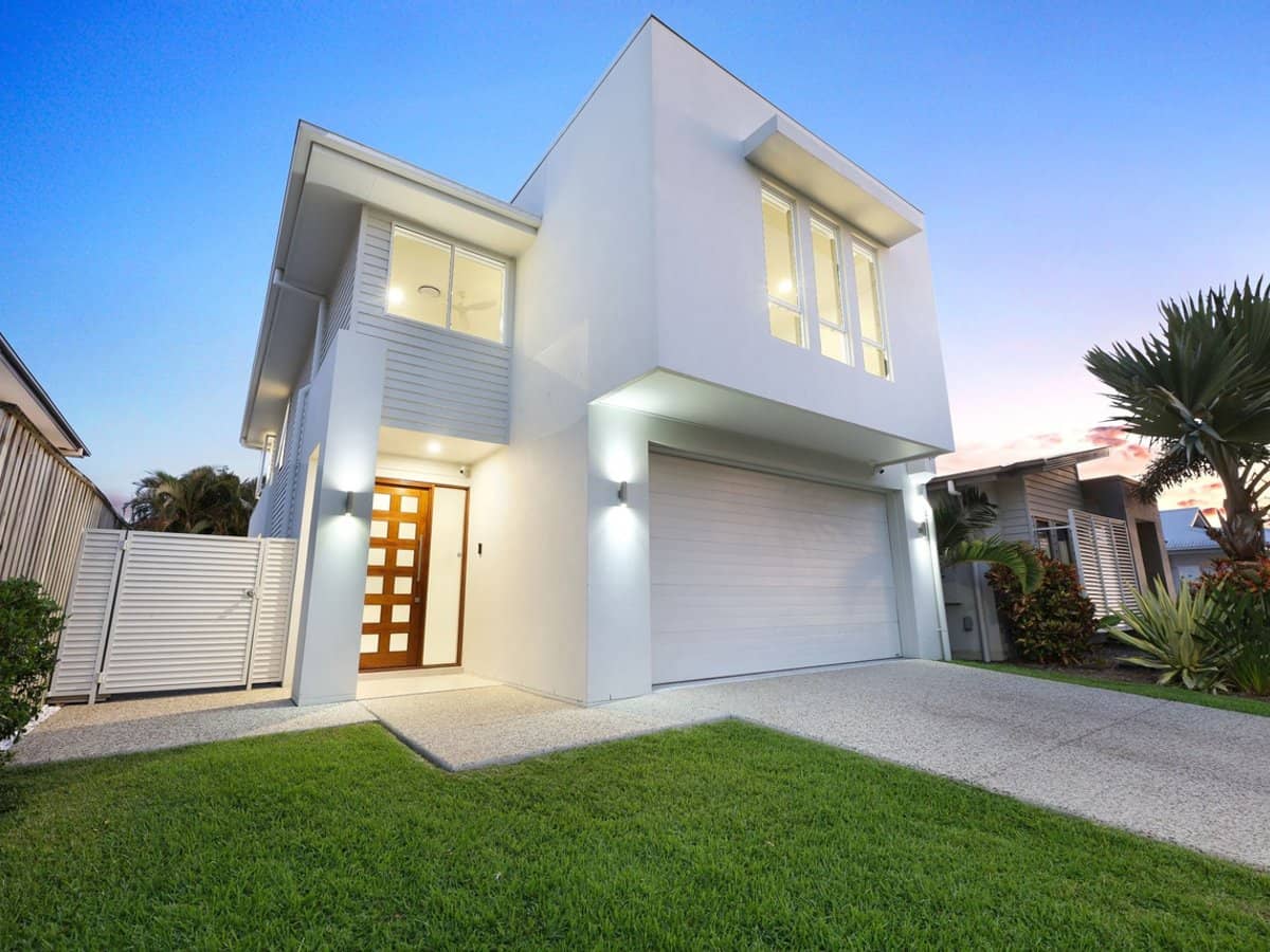 35 Keelson Crescent, Hope Island - Thumbnail 1