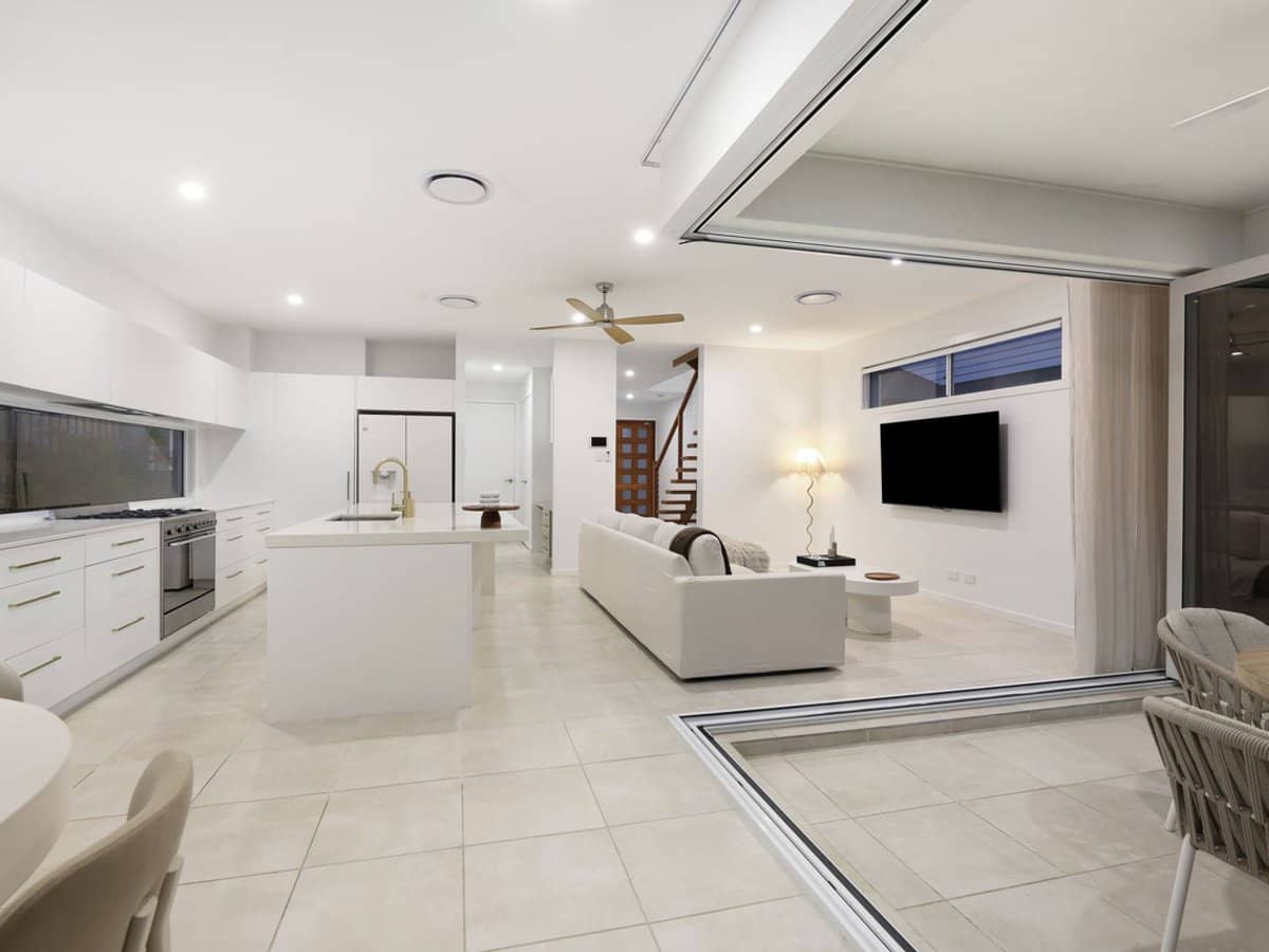 35 Keelson Crescent, Hope Island - Thumbnail 6