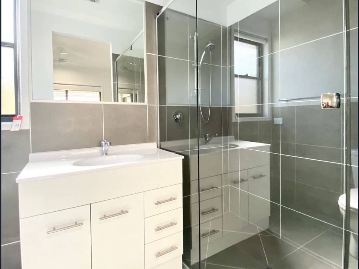 24 Promenade Circuit, Rothwell - Thumbnail 5