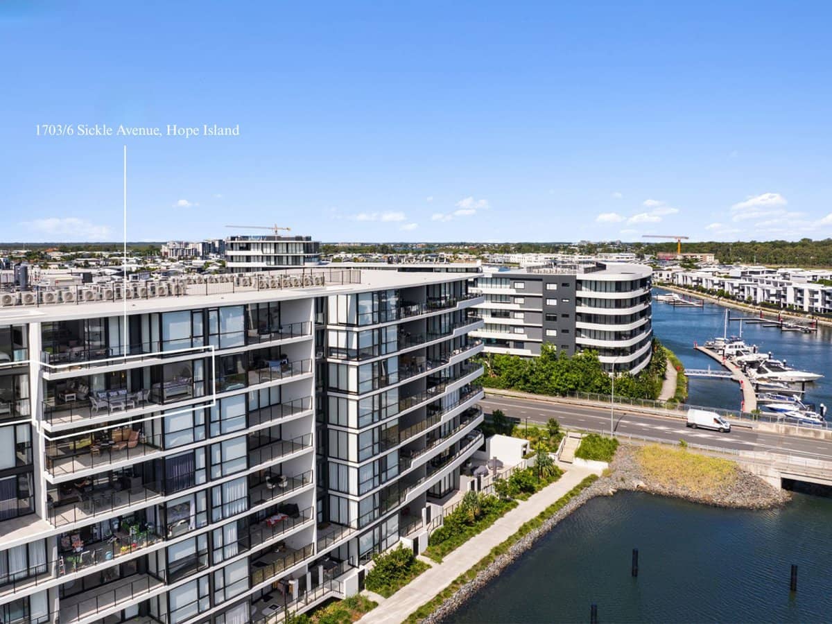 2-4 Athena Boulevard, Hope Island - Thumbnail 23