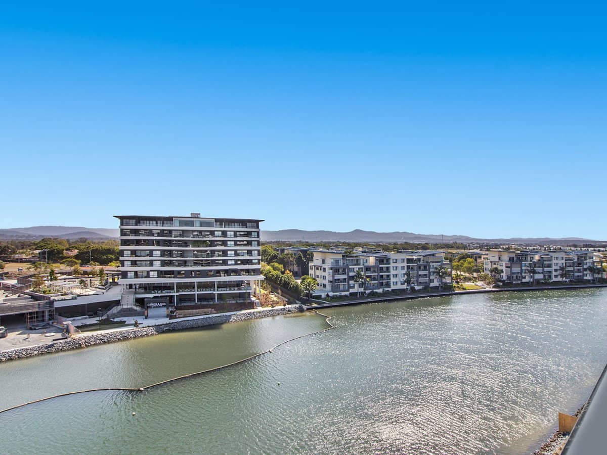 2-4 Athena Boulevard, Hope Island - Thumbnail 14