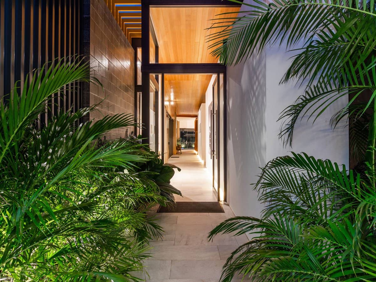 2230 Arnold Palmer Drive, SANCTUARY COVE - Thumbnail 1