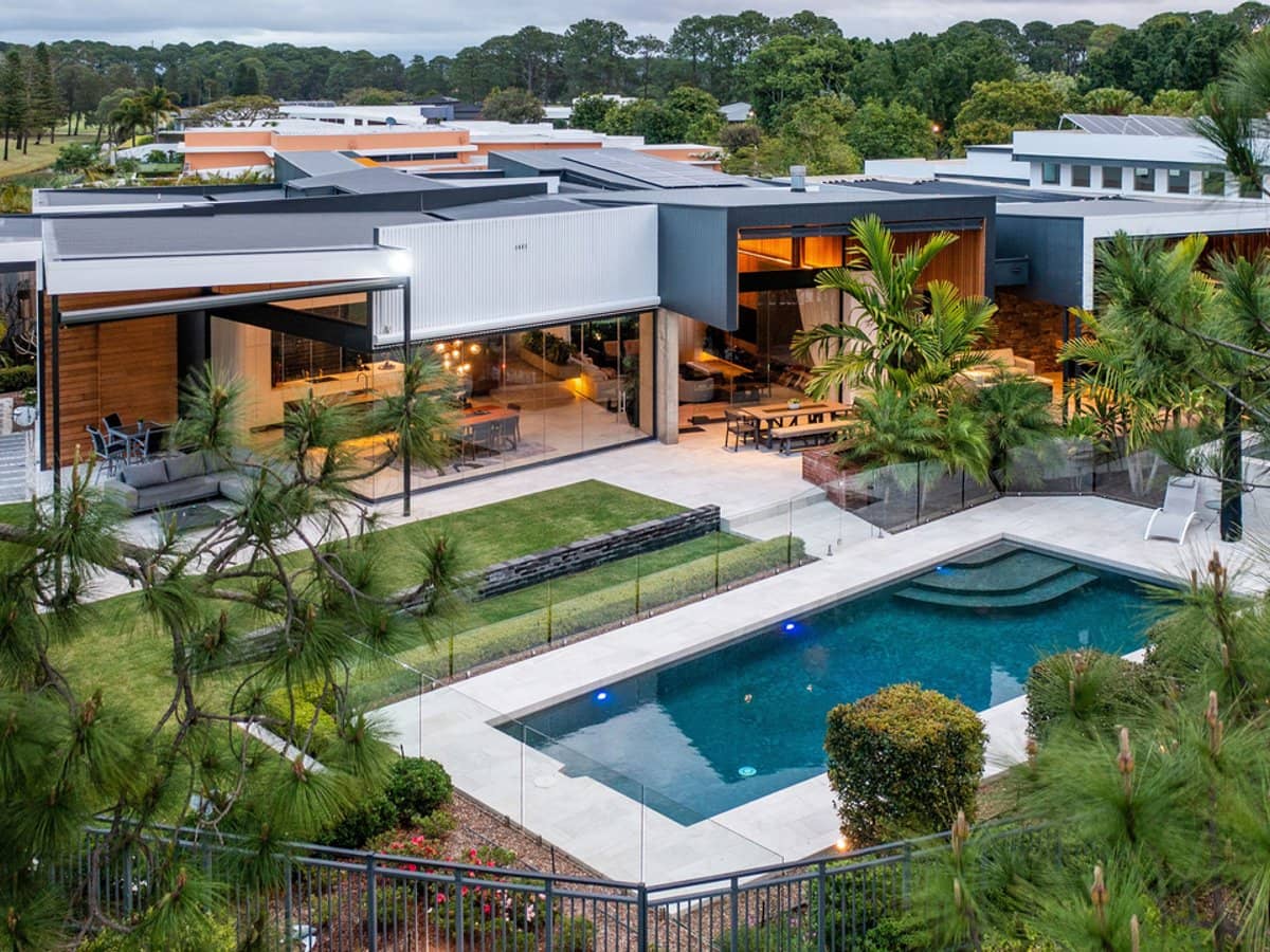 2230 Arnold Palmer Drive, SANCTUARY COVE - Thumbnail 22